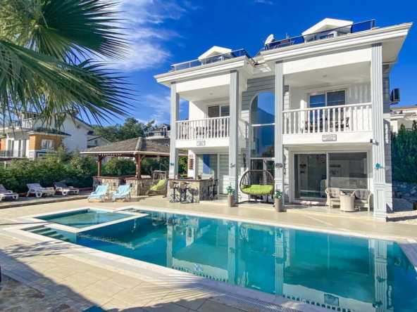 4-bed villa for sale in Hisaronu