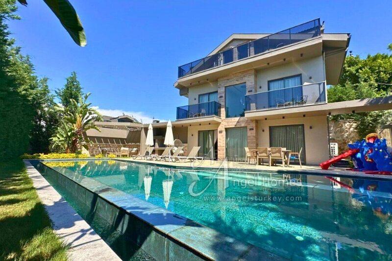 Luxury property for sale in Calis
