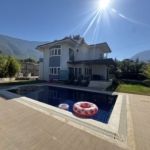 5-bed villa in Ovacik