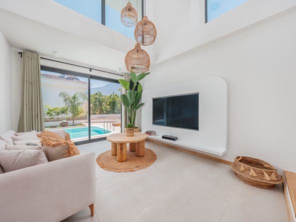 luxury furnished 1-bed villa