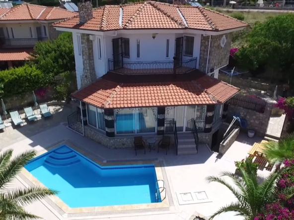 3-bed detached villa
