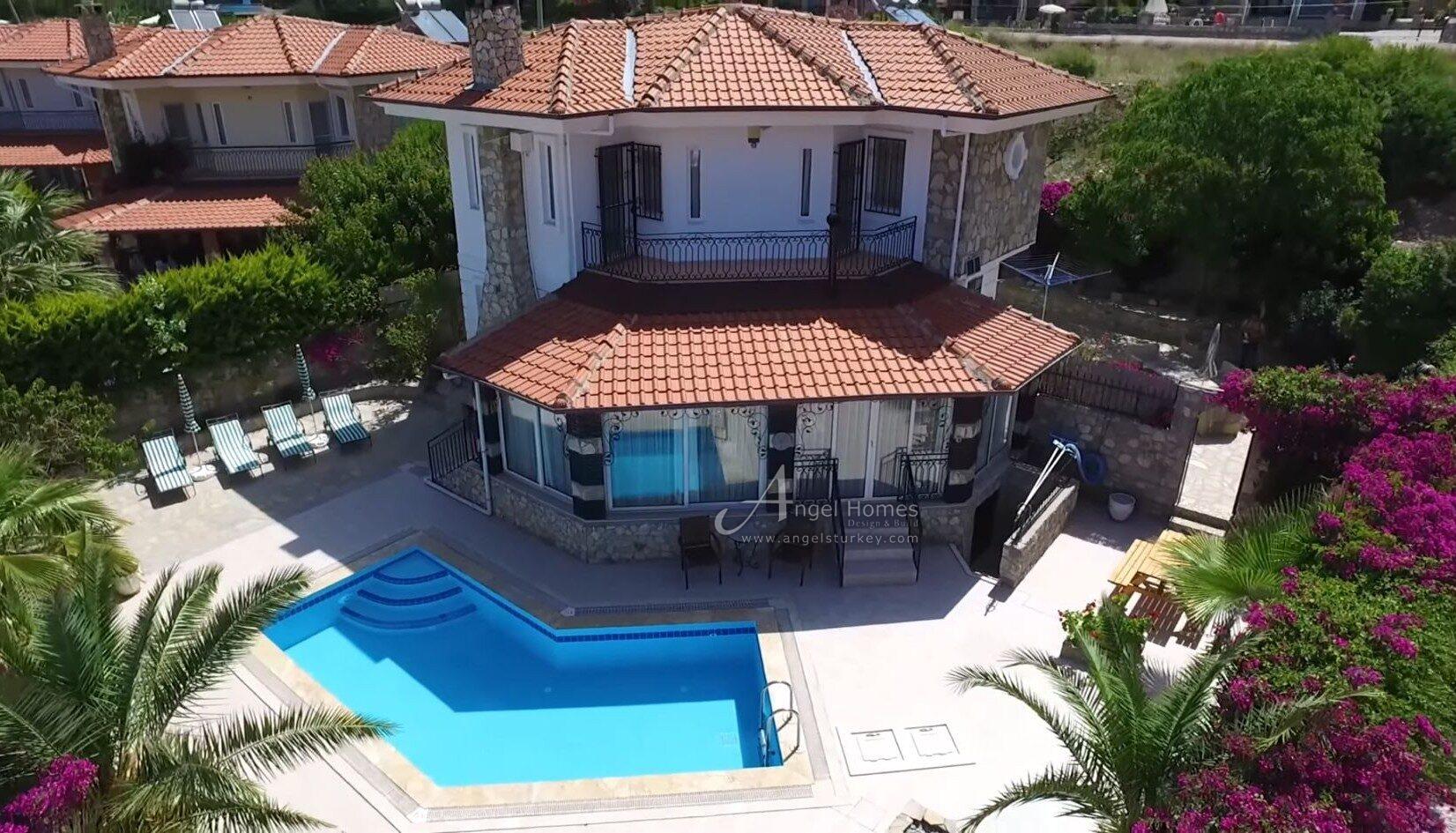 3-bed detached villa