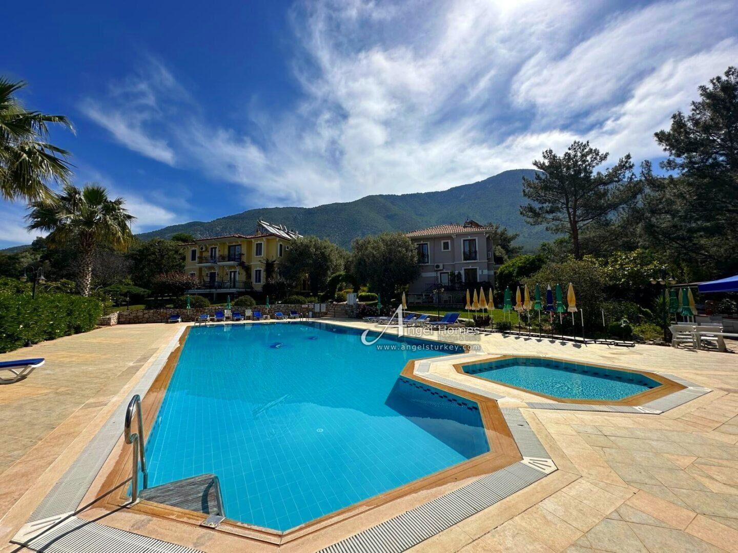 bargain 2-bed apartment in Ovacik