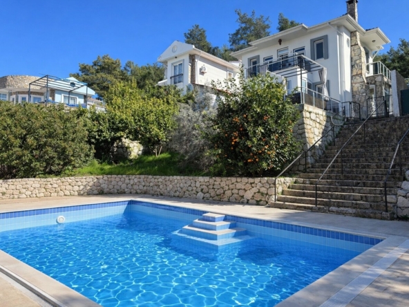 3-bed detached villa in Kadikoy