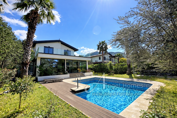 modern 3-bed detached villa