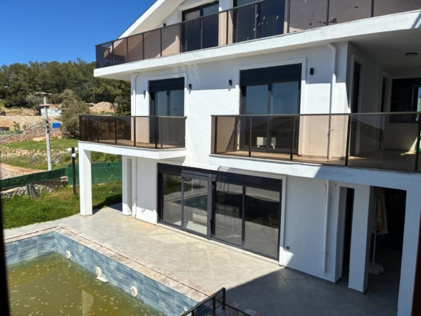 new build sea view villa in Faralya