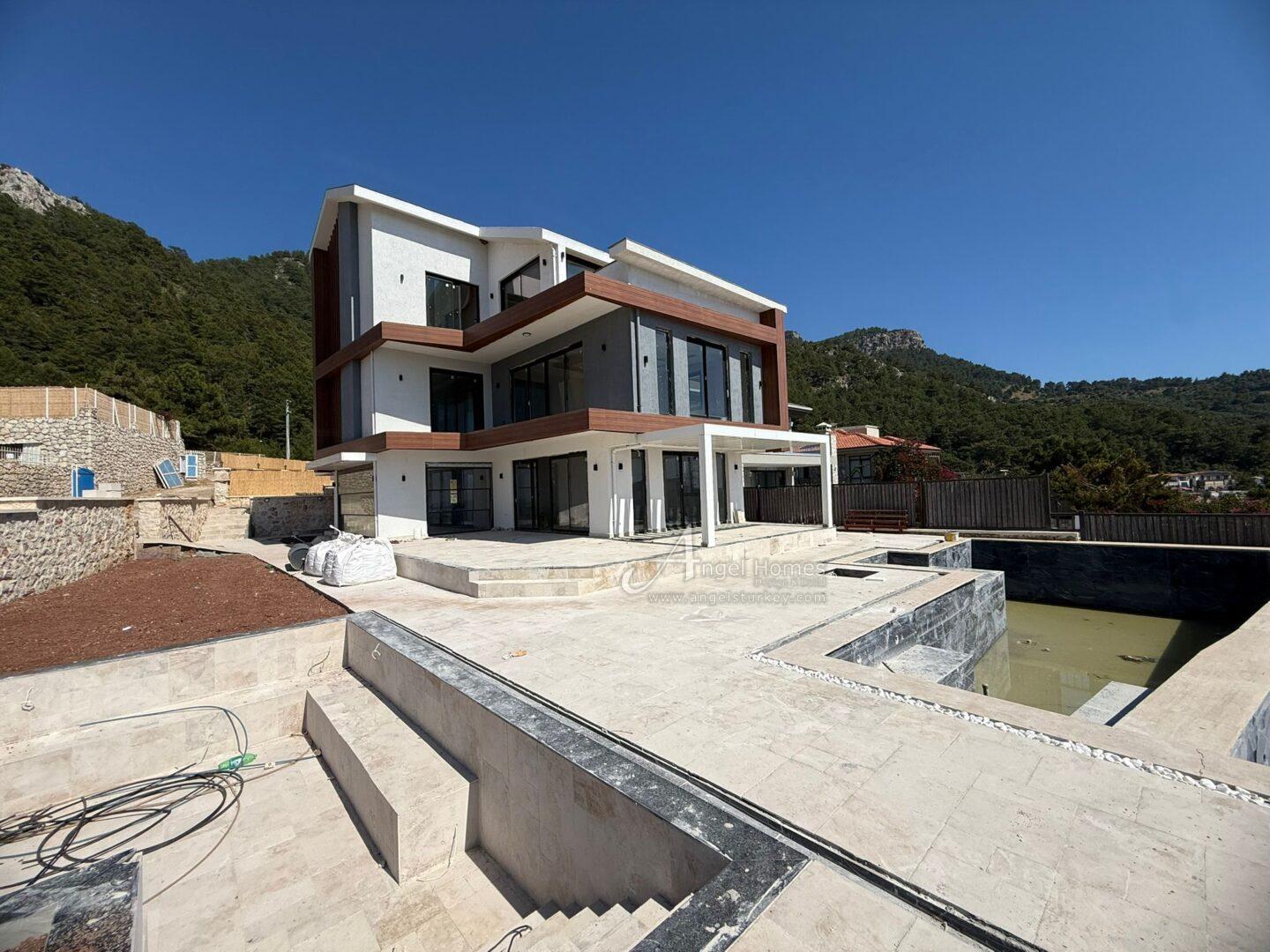 8-bed sea view villa for sale in Faralya