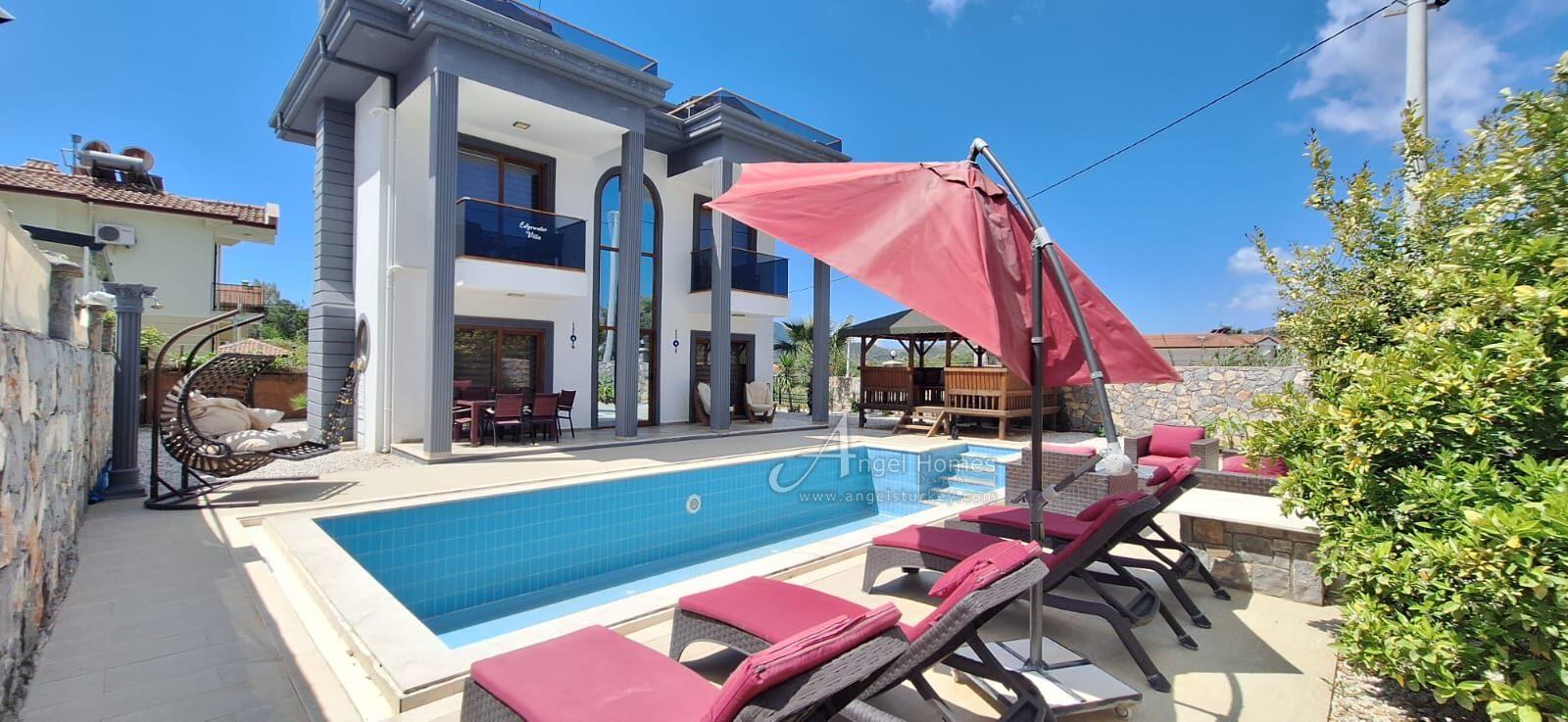 furnished 4-bedroom villa for sale in Ovacik