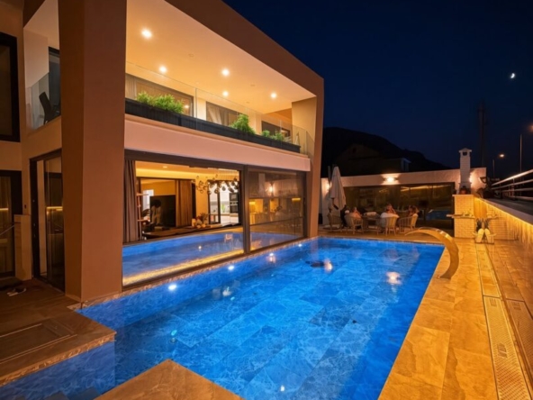exceptional 5-bed luxury villa