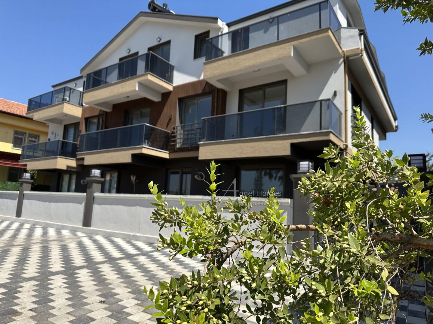 newly built 3-bed upper duplex