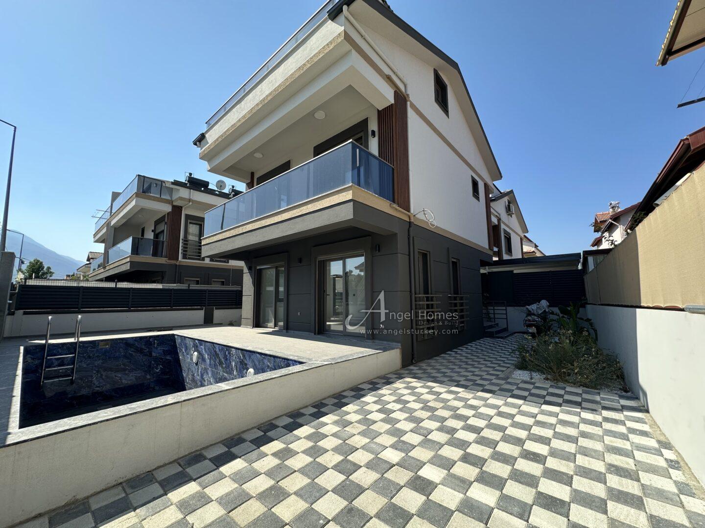 newly built 4-bed villa in Gunlukbasi