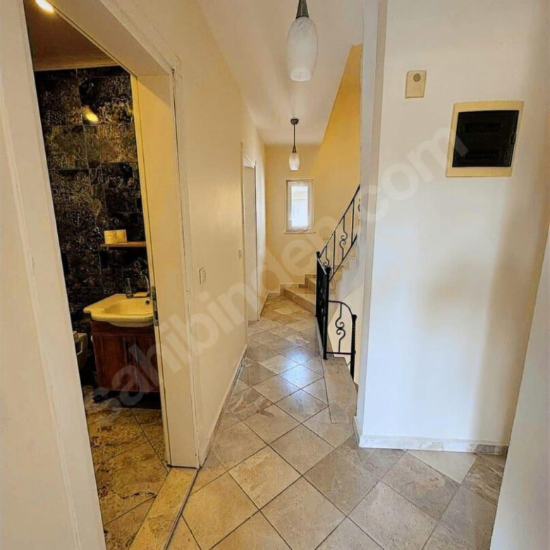 FURNISHED 3-BED TRIPLEX TOWNHOUSE IN YANIKLAR – A Site With Many Amenities