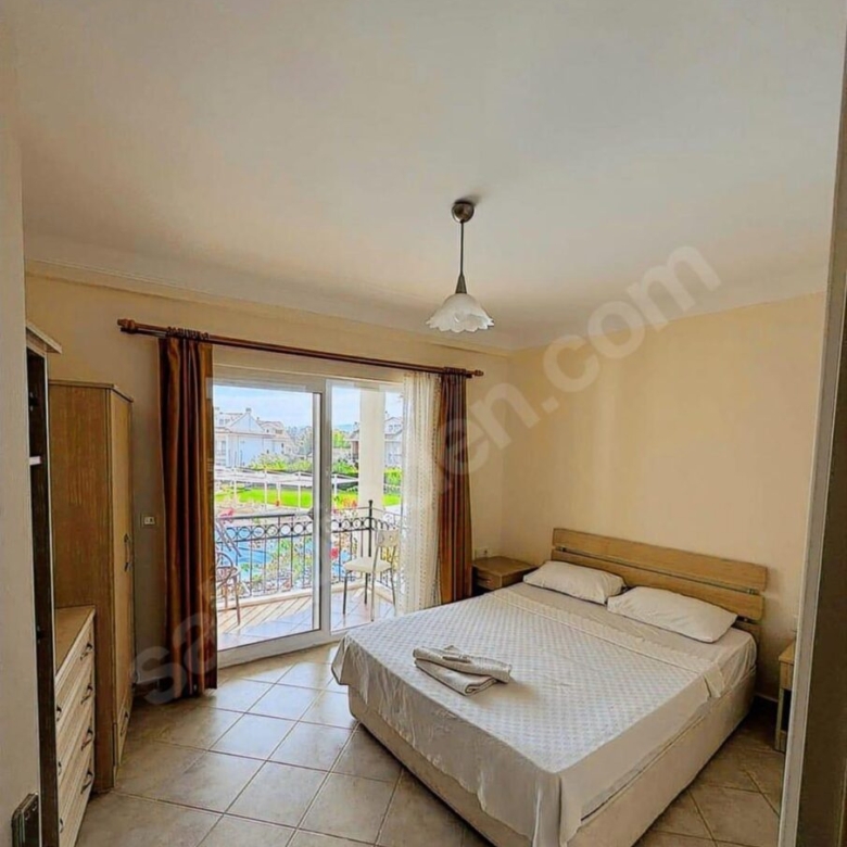 FURNISHED 3-BED TRIPLEX TOWNHOUSE IN YANIKLAR – A Site With Many Amenities
