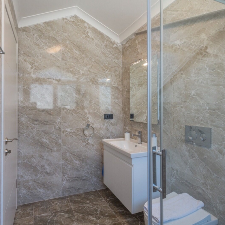 FURNISHED 4-BED VILLA IN HISARONU – Private Pool & Prime Location