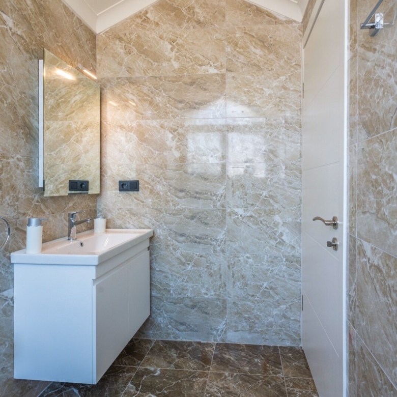 FURNISHED 4-BED VILLA IN HISARONU – Private Pool & Prime Location