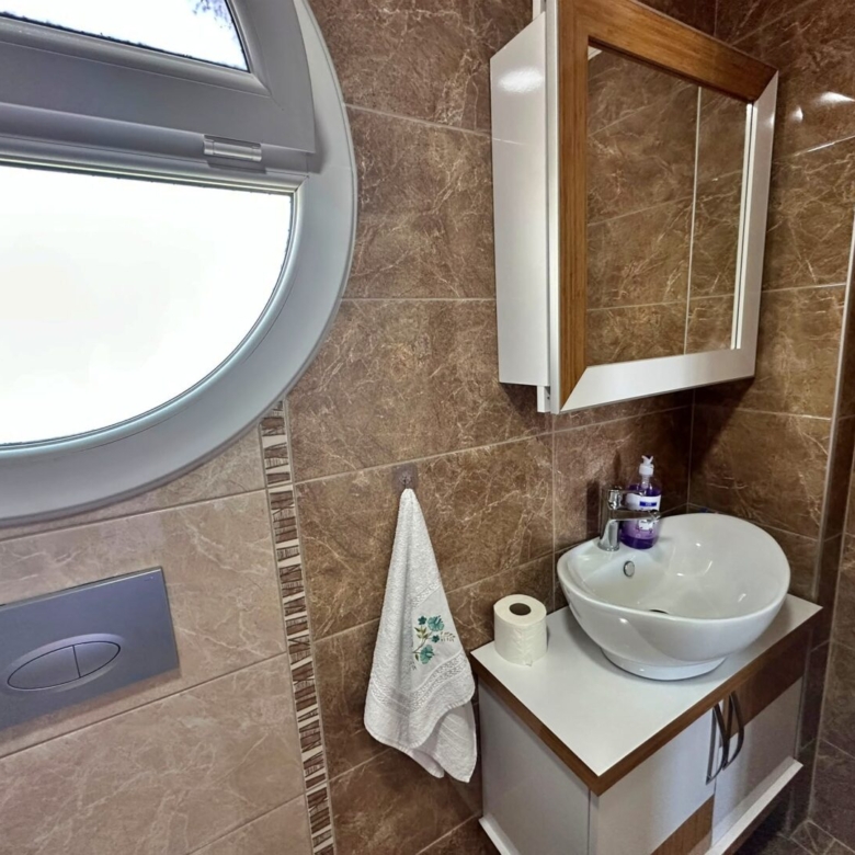 MODERN 4-BED VILLA IN LOWER OVACIK – Furnished, Pool & Parking