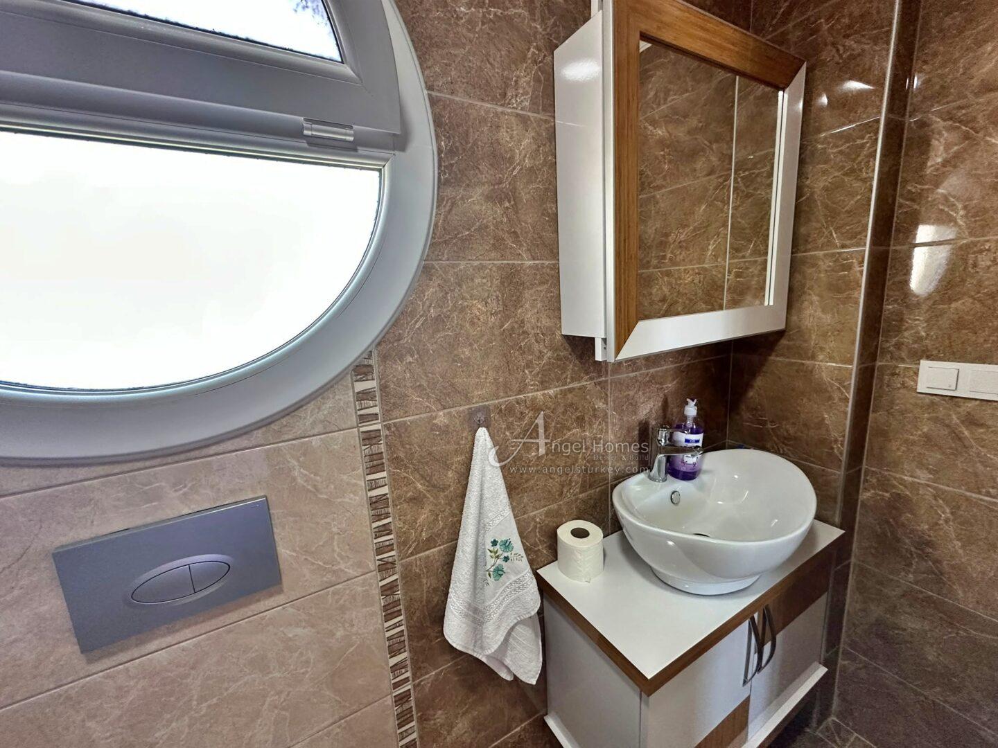 MODERN 4-BED VILLA IN LOWER OVACIK – Furnished, Pool & Parking