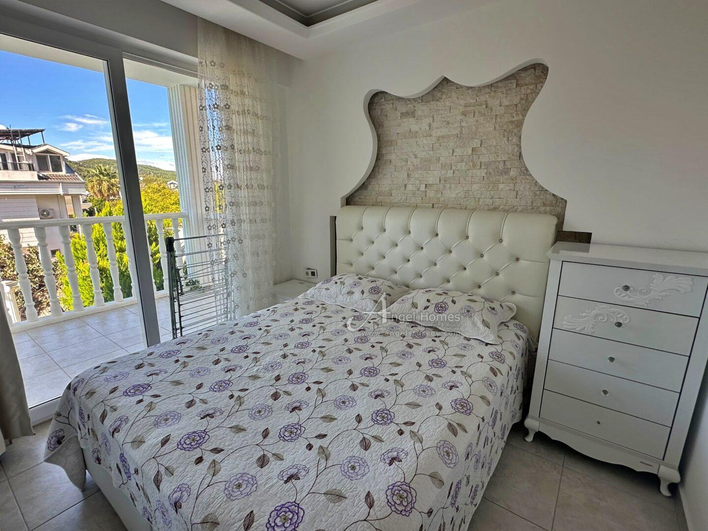 MODERN 4-BED VILLA IN LOWER OVACIK – Furnished, Pool & Parking
