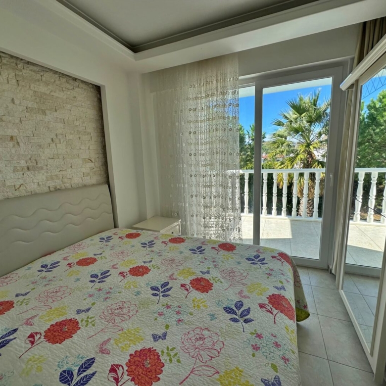 MODERN 4-BED VILLA IN LOWER OVACIK – Furnished, Pool & Parking