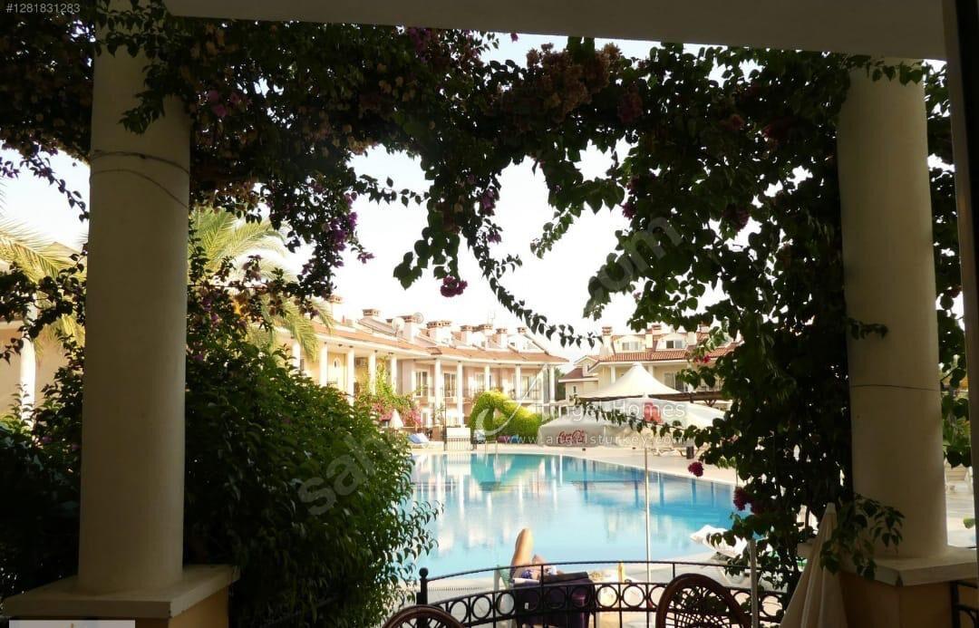 FURNISHED 3-BED TRIPLEX TOWNHOUSE IN YANIKLAR – A Site With Many Amenities