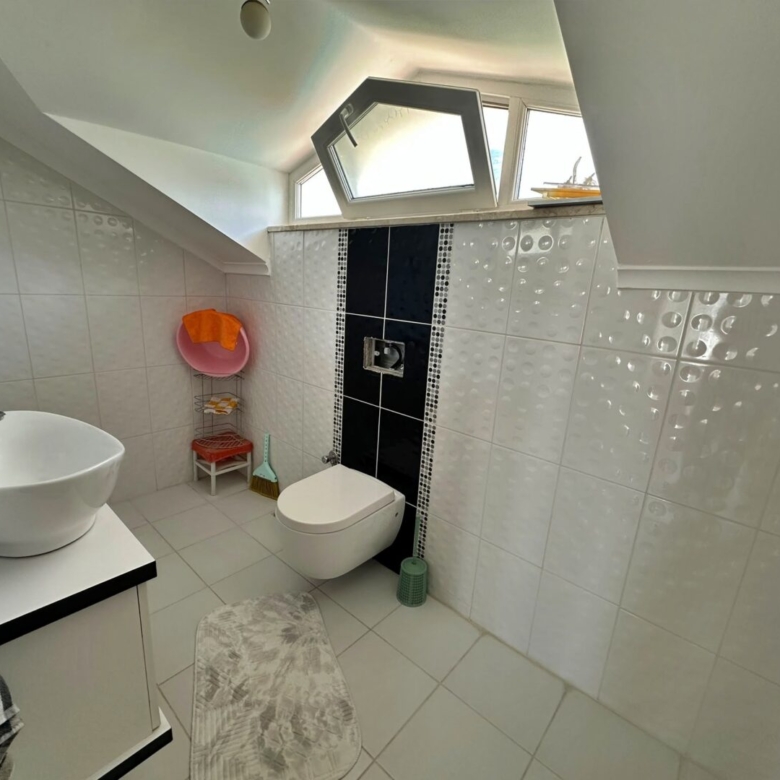 MODERN 4-BED VILLA IN LOWER OVACIK – Furnished, Pool & Parking