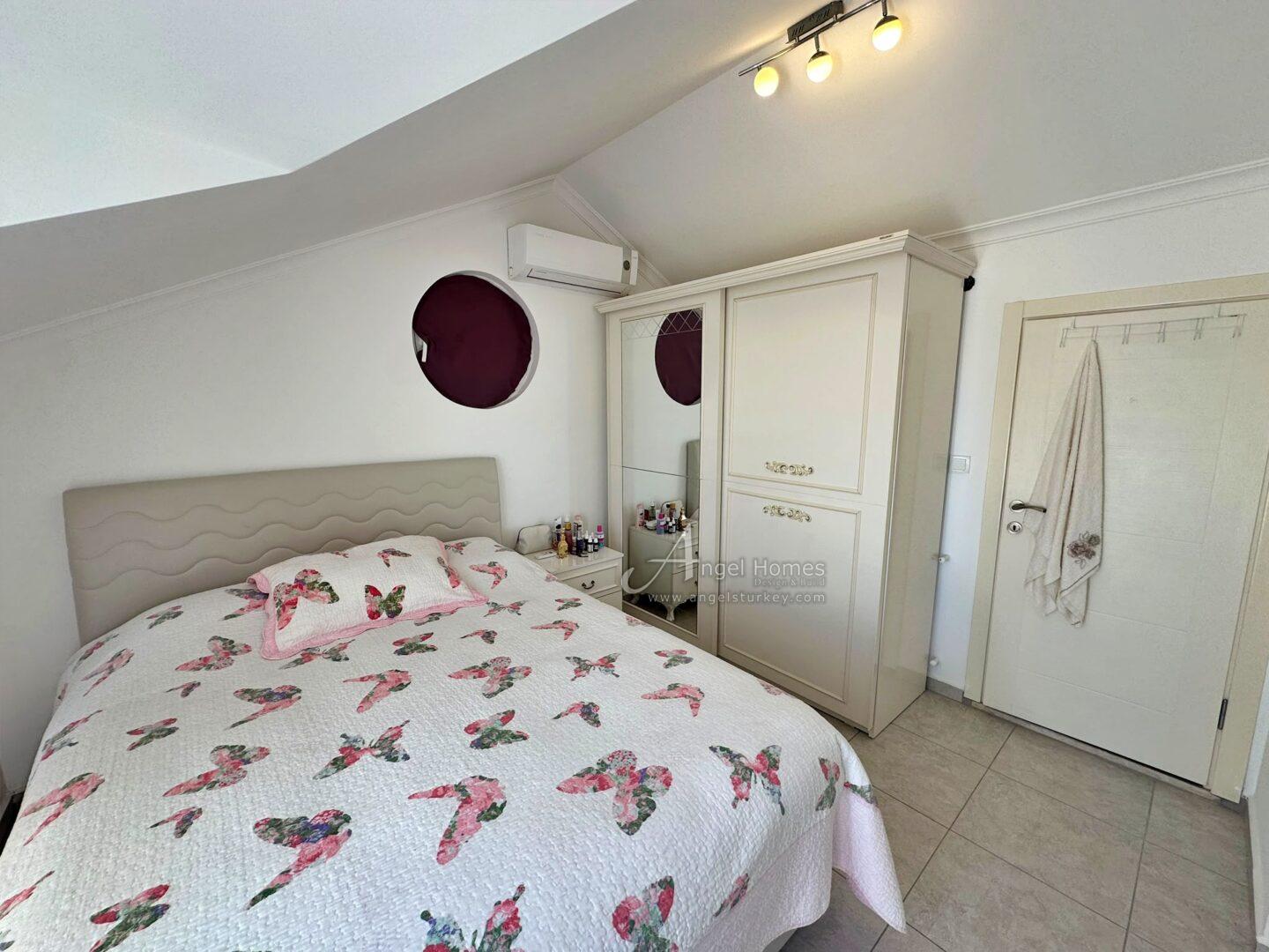 MODERN 4-BED VILLA IN LOWER OVACIK – Furnished, Pool & Parking