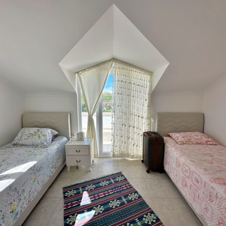 MODERN 4-BED VILLA IN LOWER OVACIK – Furnished, Pool & Parking