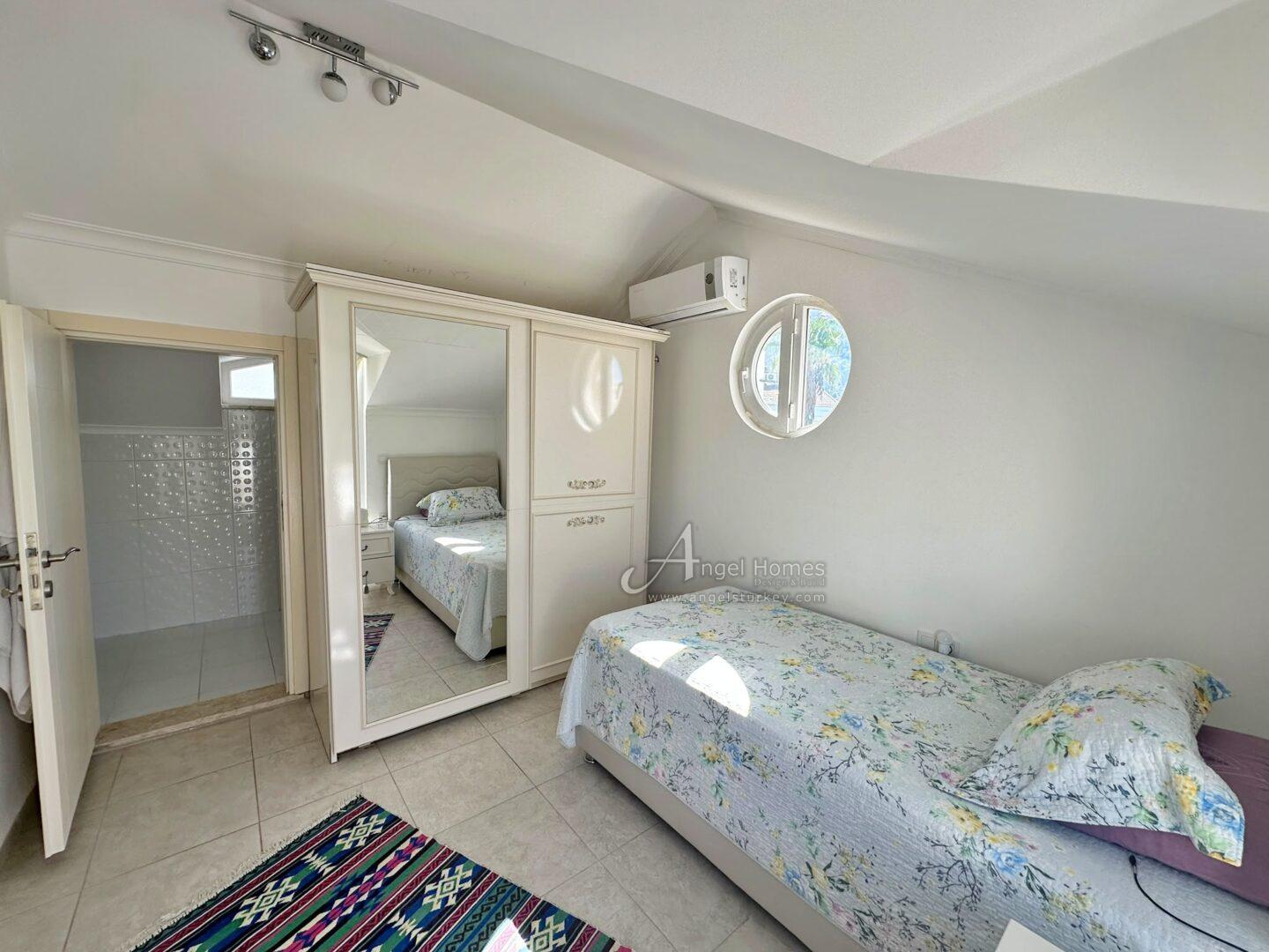 MODERN 4-BED VILLA IN LOWER OVACIK – Furnished, Pool & Parking