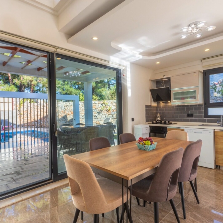 FURNISHED 4-BED VILLA IN HISARONU – Private Pool & Prime Location