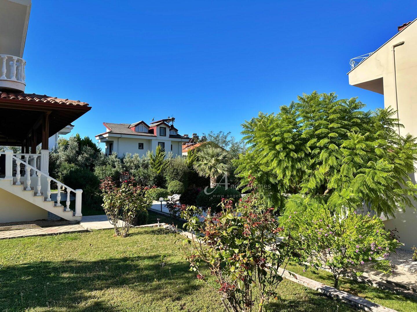 FURNISHED 3-BED DUPLEX IN OVACIK – Well Presented & Popular Site