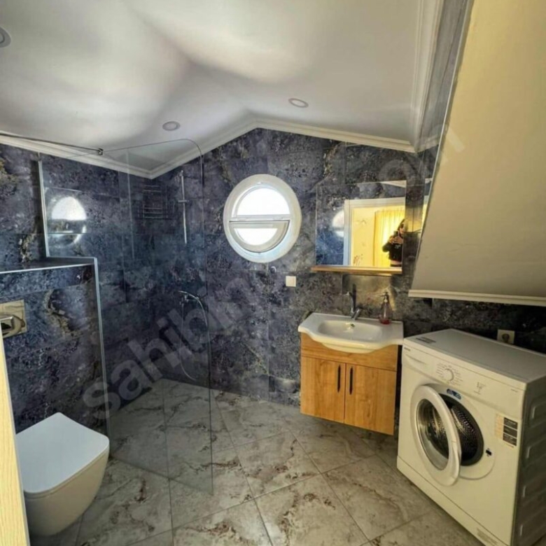 FURNISHED 3-BED TRIPLEX TOWNHOUSE IN YANIKLAR – A Site With Many Amenities