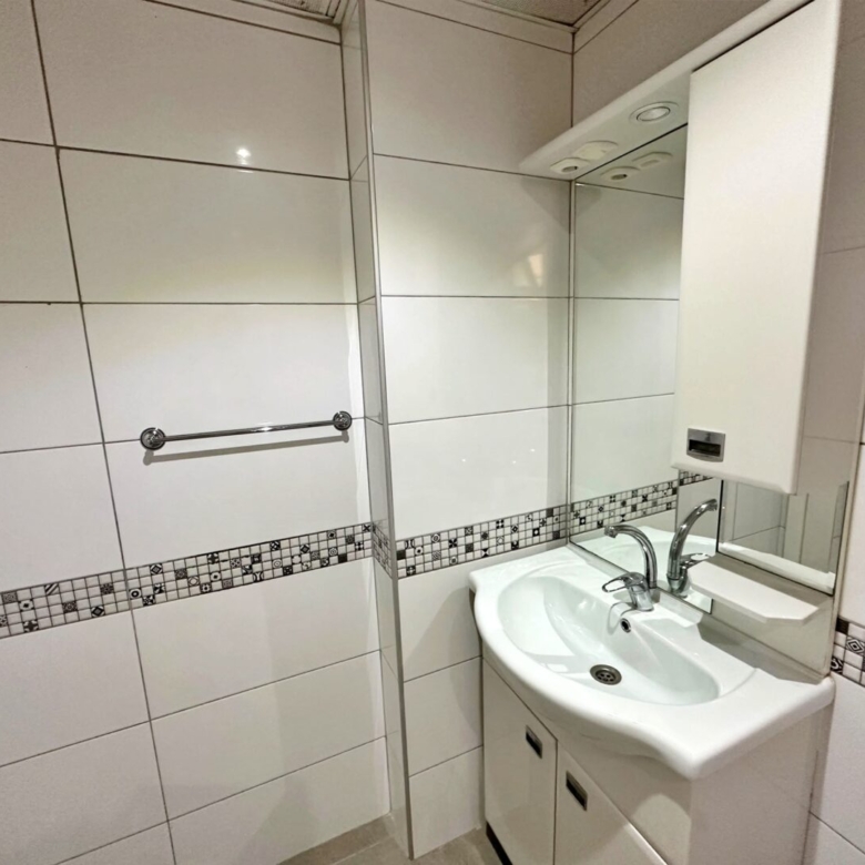 FURNISHED 3-BED DUPLEX IN OVACIK – Well Presented & Popular Site