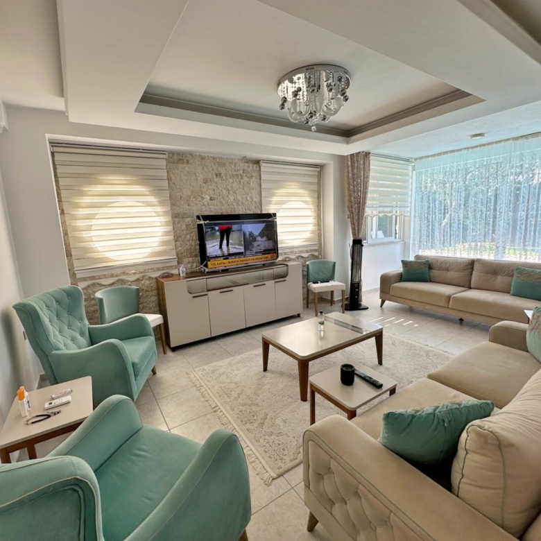 MODERN 4-BED VILLA IN LOWER OVACIK – Furnished, Pool & Parking