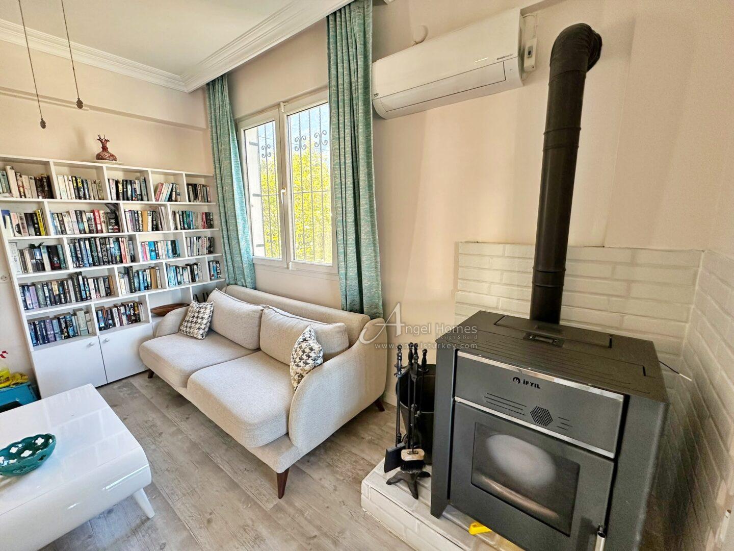 FURNISHED 3-BED DUPLEX IN OVACIK – Well Presented & Popular Site