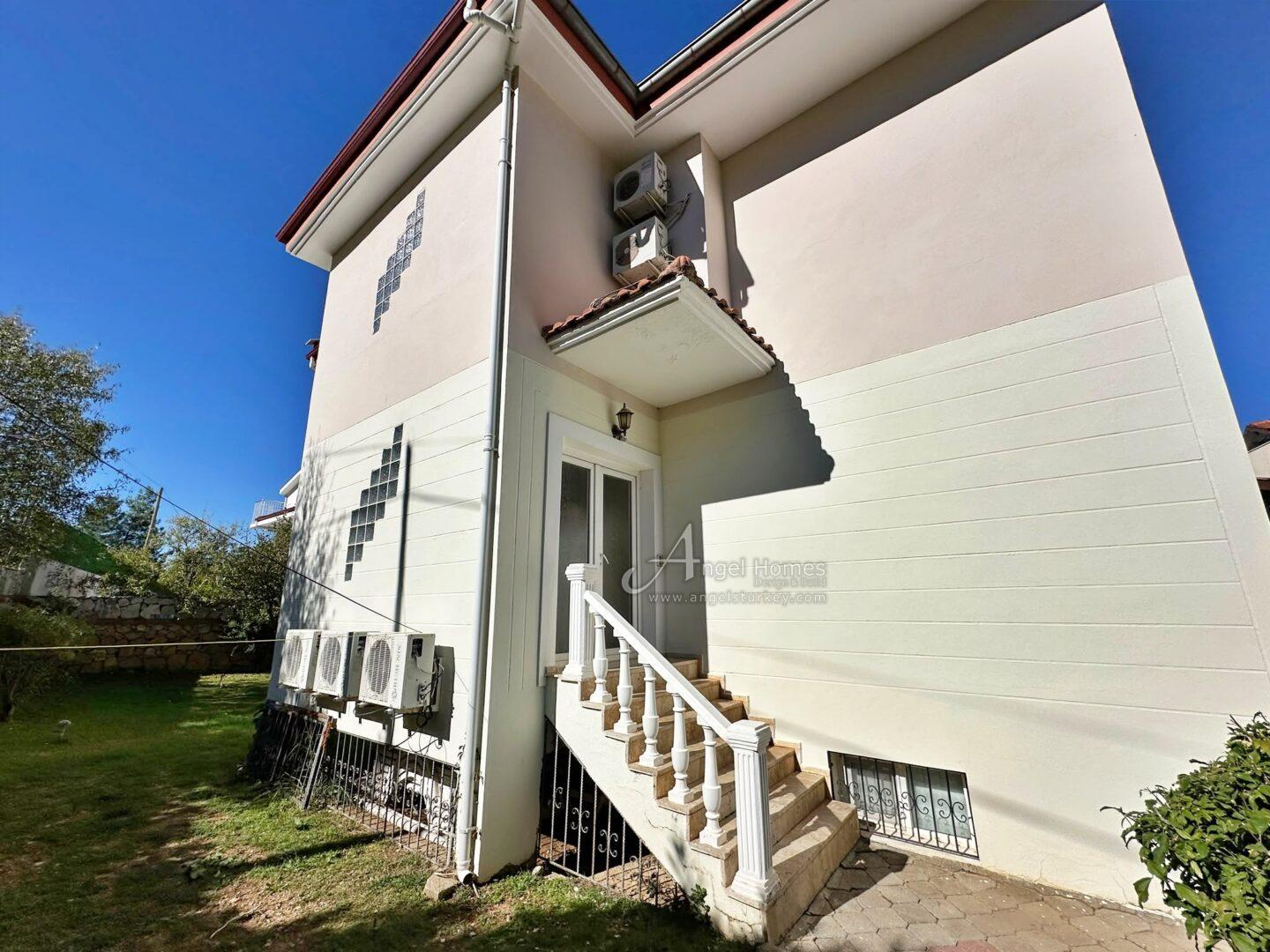 FURNISHED 3-BED DUPLEX IN OVACIK – Well Presented & Popular Site