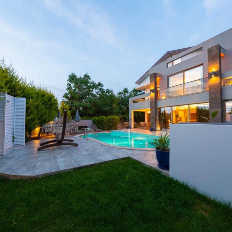 LUXURY 3-BED VILLA IN OVACIK – Furnished, 2-Pools & Spa