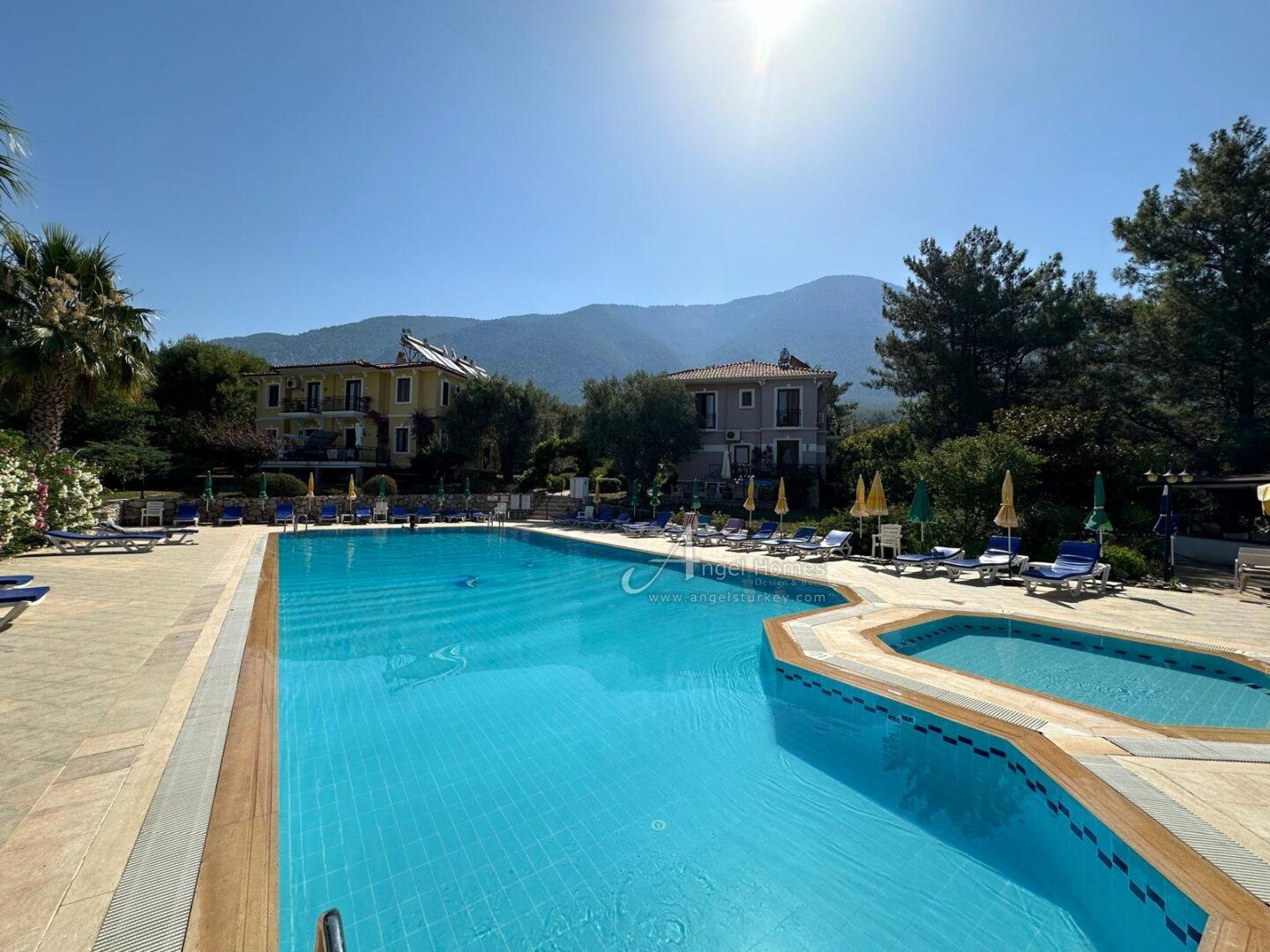 FURNISHED 2-BED GROUND-FLOOR APARTMENT IN OVACIK – Popular Site with Communal Facilities