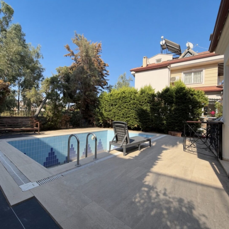 detached 3-bed villa