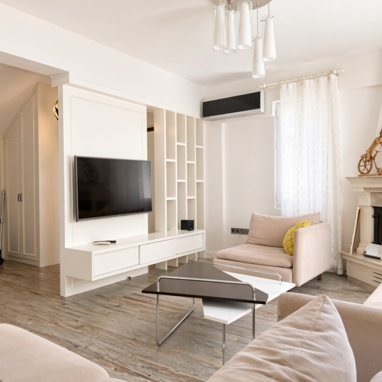 3-BED DETACHED VILLA IN CALIS – Private Pool & Garden