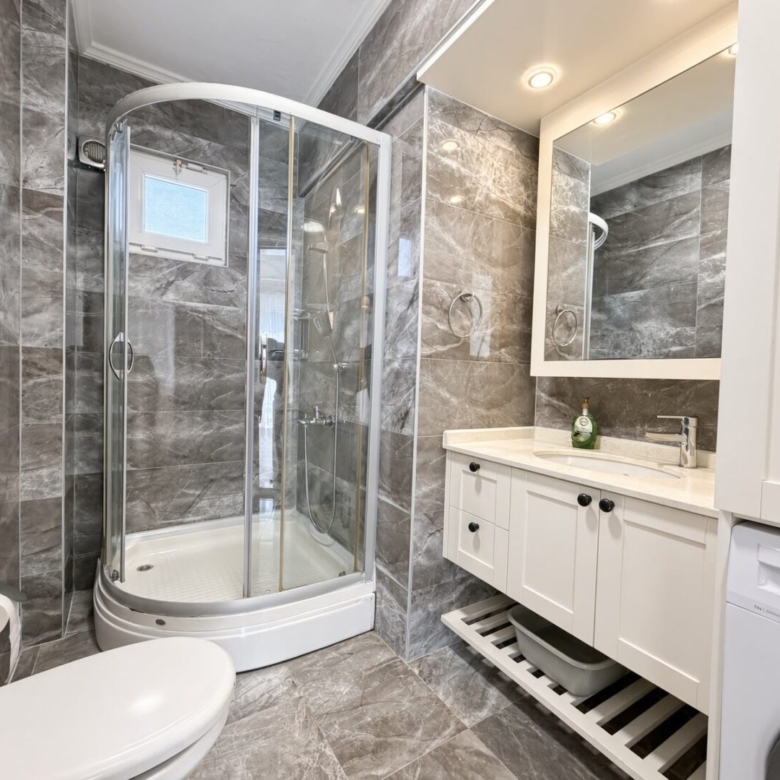 3-BED DETACHED VILLA IN CALIS – Private Pool & Garden