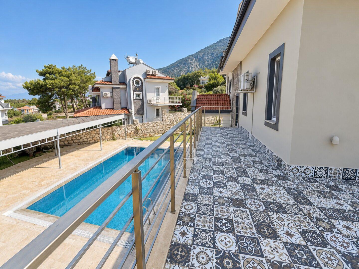 luxury 6-bed detached villa in Ovacik
