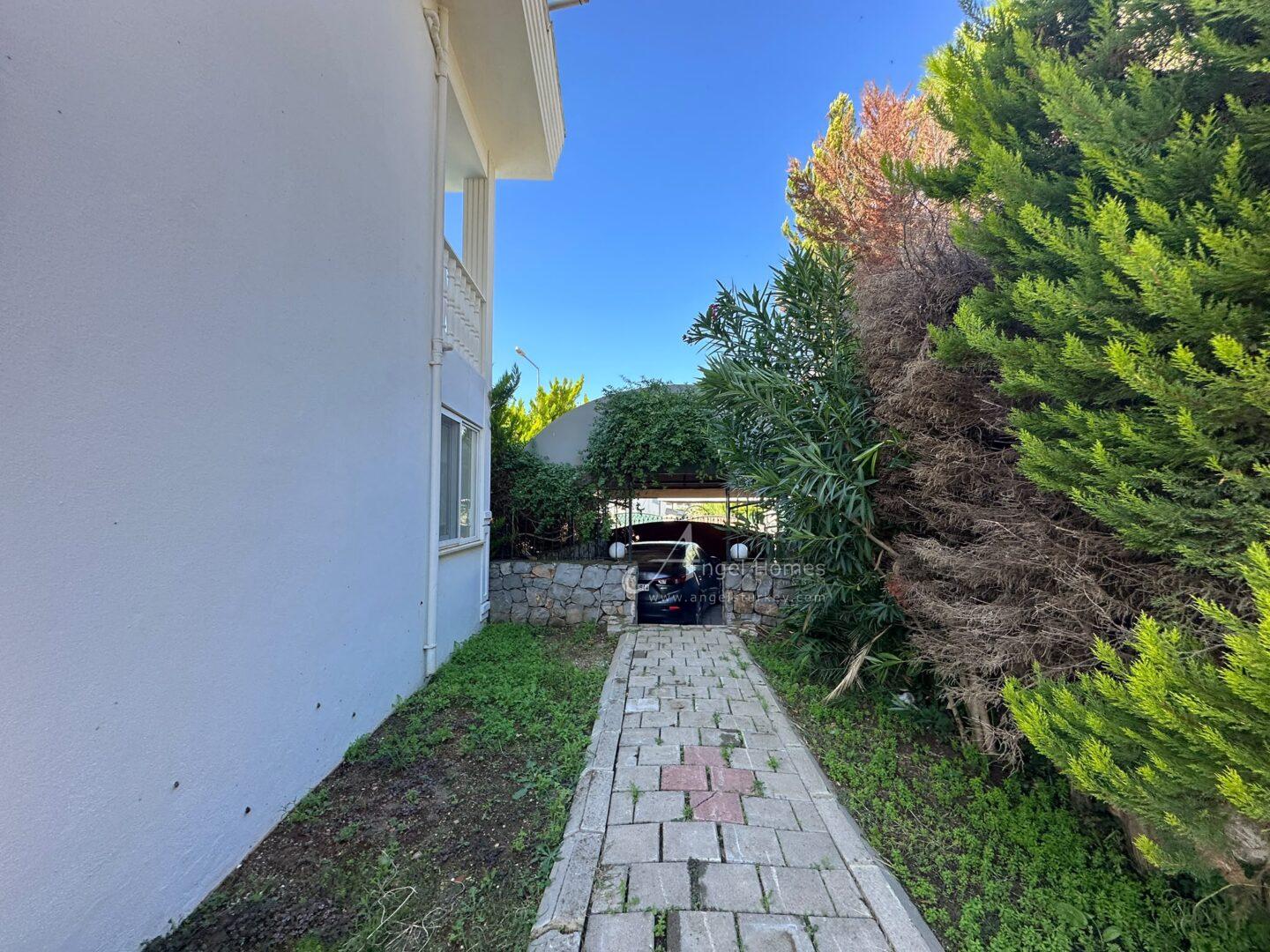 MODERN 4-BED VILLA IN LOWER OVACIK – Furnished, Pool & Parking