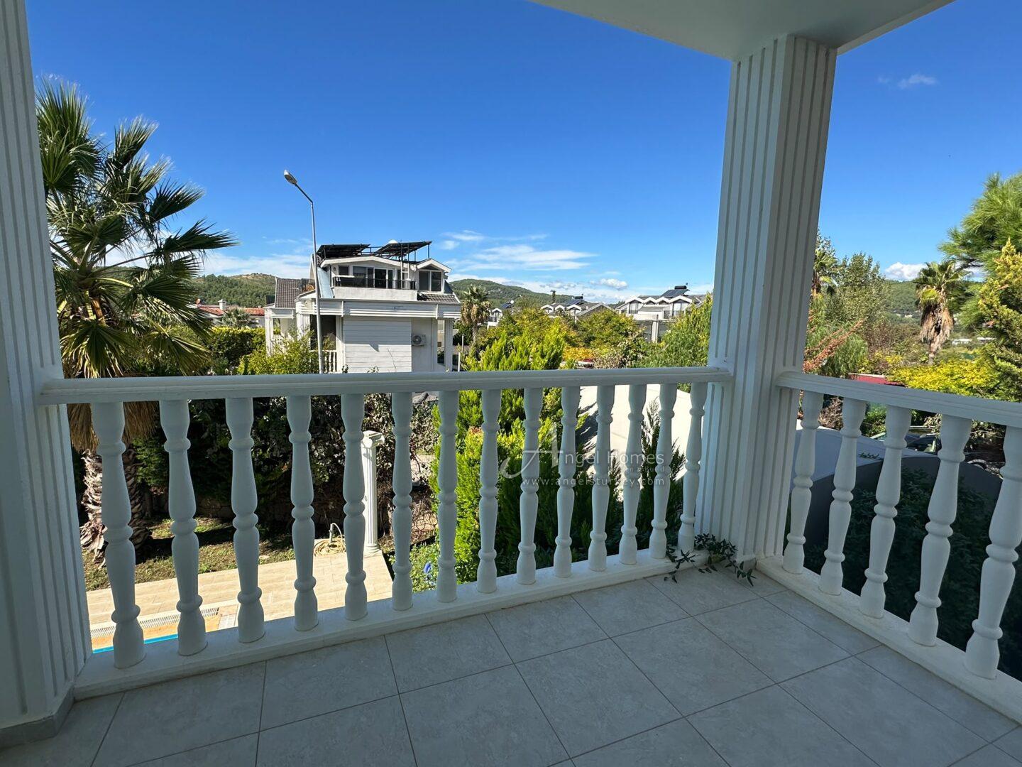 MODERN 4-BED VILLA IN LOWER OVACIK – Furnished, Pool & Parking