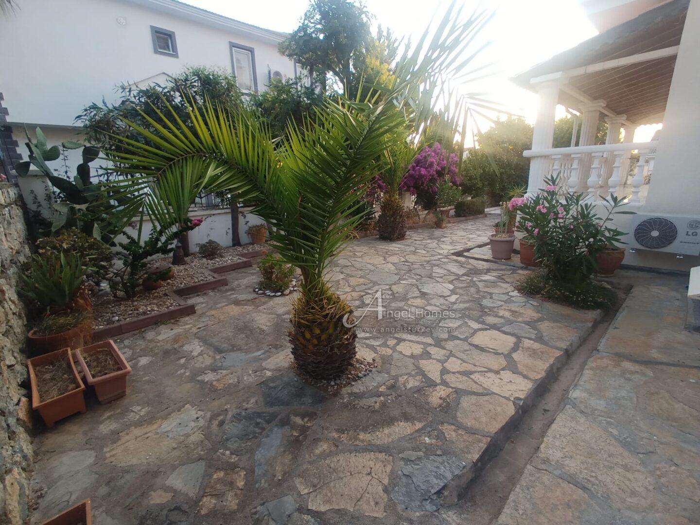 LARGE 8-BED VILLA FOR SALE IN OVACIK – Private Pool & S/C Apartment